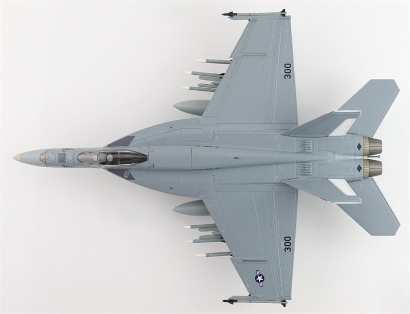 HOBBY MASTER F/A-18E Super Hornet Golden Warriors 168910 VFA-87 2017 Operation Inherent Resolve 1:72 Aircraft Pre-built Model