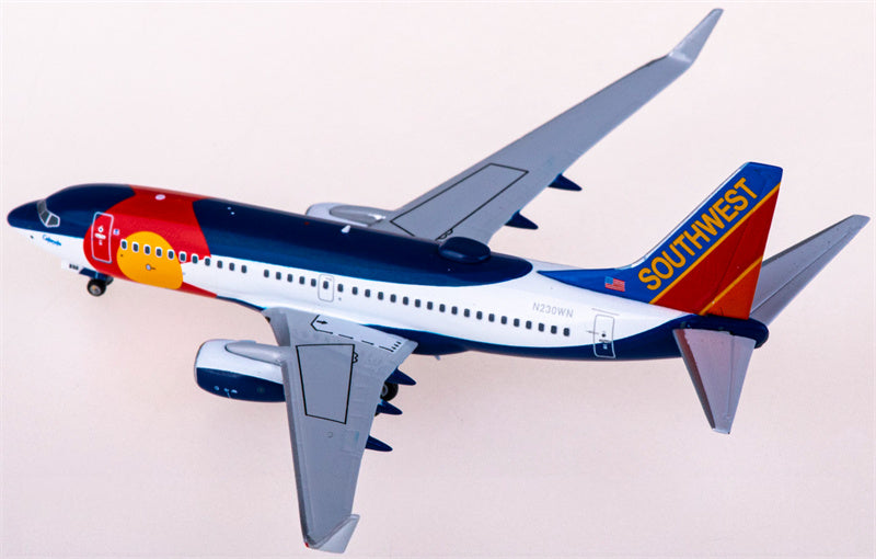 NG Models Southwest Airlines Boeing 737-700 N230WN 1:400 Diecast Model view 2