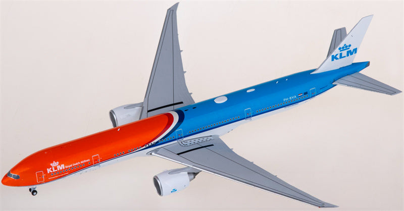NG Models KLM Boeing 777-300ER PH-BVA 1:400 Diecast Model view 3