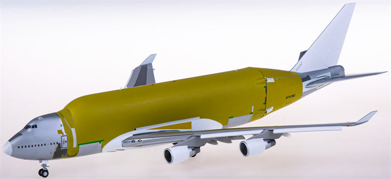 JC Wings Boeing 747-400 LCF N747BC Flaps Down 1:200 Diecast Model view 2