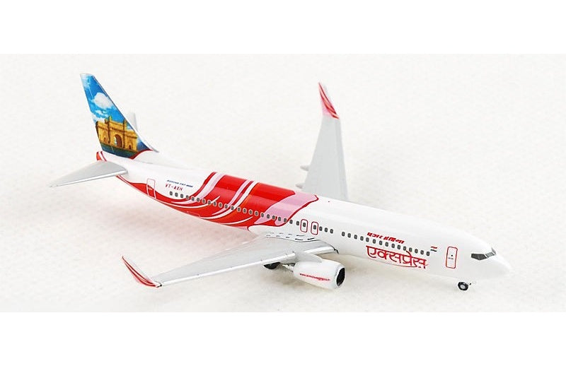 Hogan Air India Express Boeing 737-800 VT-AXH 1:500 Aircraft Pre-built  Airliner Model Display