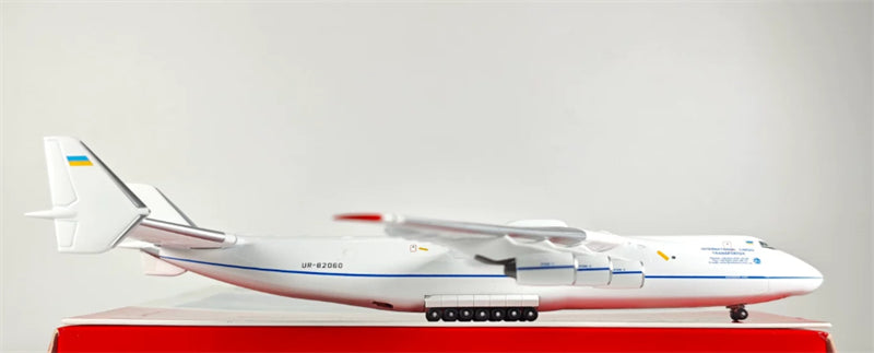 Herpa 1:400 Antonov Airlines  Antonov  UR-82060  DIECAST Model