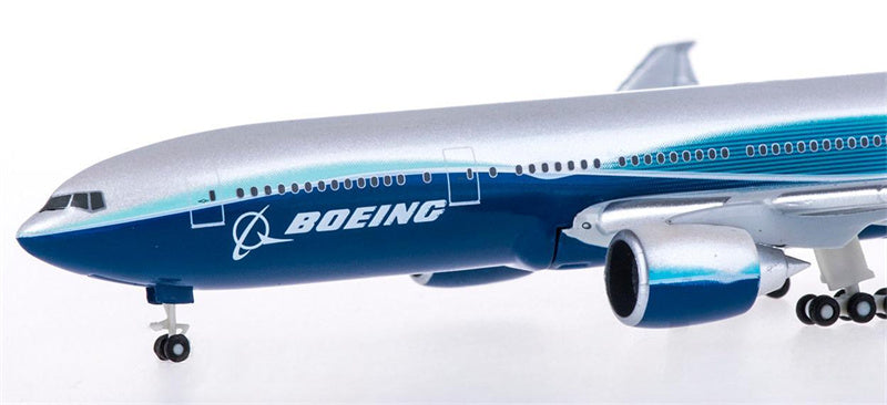 Hogan Boeing 777-200LR 1:500 Diecast Model view 4