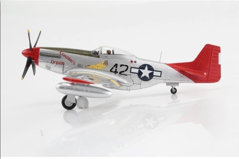 HOBBY MASTER P-51D Creamer's Dream flown by 1st Lt. Charles White 301st FS Ramitelli Italy 1945 1:48 Airplane Pre-built Model