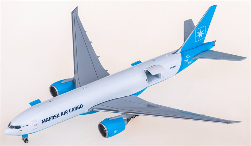 JC Wings 1:400 Maersk Air Cargo Boeing 777-200LRF OY-MAC Diecast Model view 1