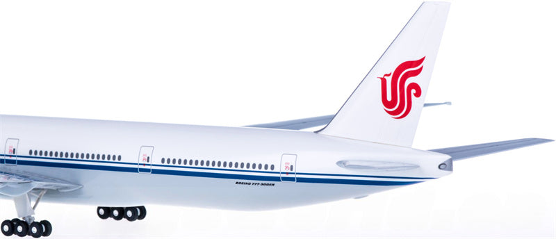 Hogan Air China Boeing 777-300ER 1:200 ABS Model view 3