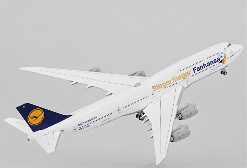 YY Wings Lufthansa Airlines Boeing 747-8 D-ABYI Fansha 1:400 Diecast Model view 3