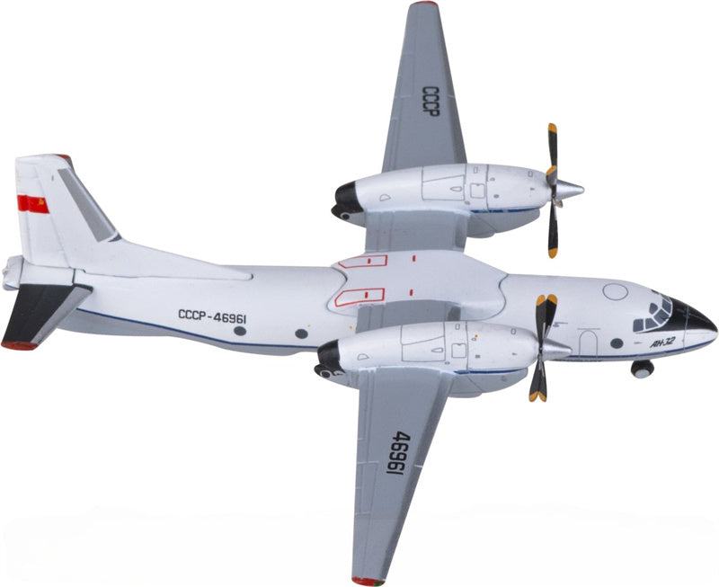 JC Wings Aeroflot Antonov AN-32 CCCP-46961 1:400 Diecast Model view 2