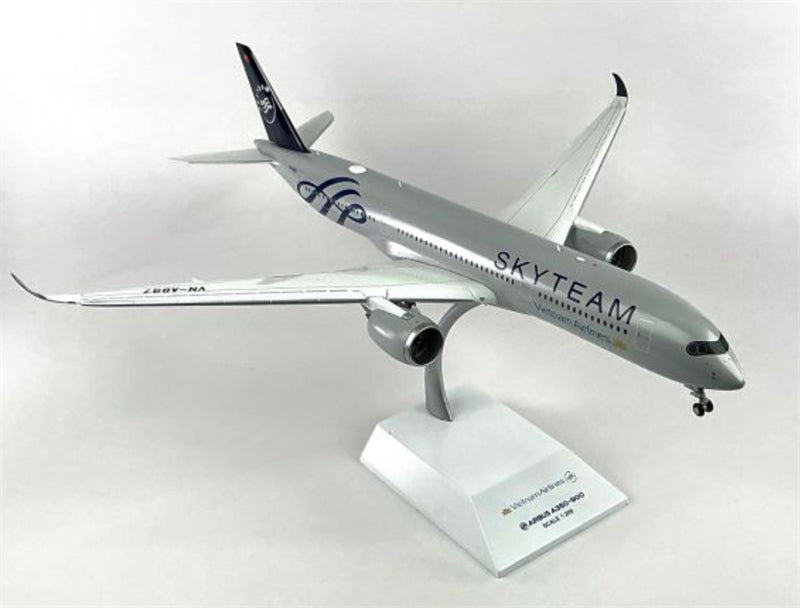 JC Wings 1:200 Vietnam Airlines Airbus A350-900 VN-A897 Flaps down DIECAST Model