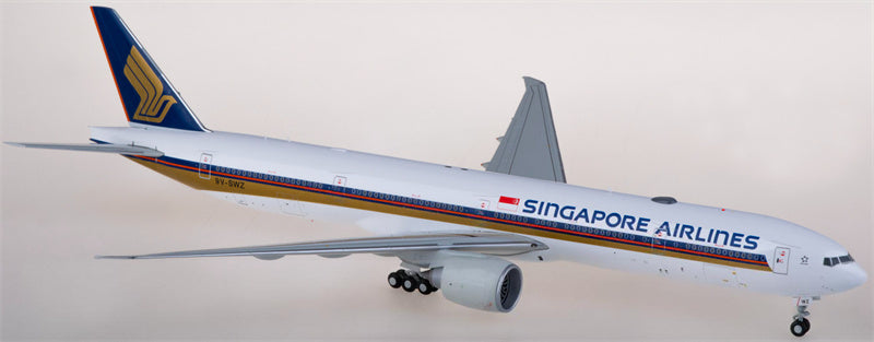 JC Wings Singapore Airlines Boeing 777-300ER 9V-SWZ 1:200 Diecast Model view 2