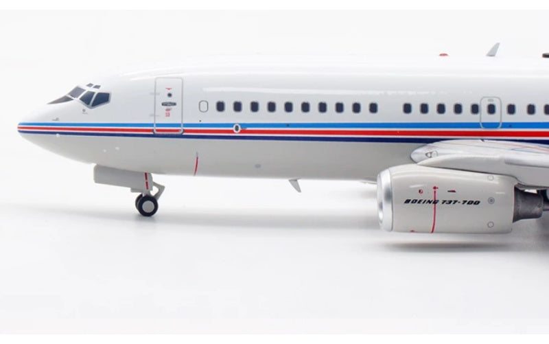 Aviation 1:200 PLAAF Chinese Air Force B737-700 B-4025 Limited Edition DIECAST Model