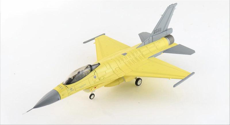HOBBY MASTER ROCAF F-16V 17 SQN 1:72 Model 2023 Limited Edition Yellow Viper 6666