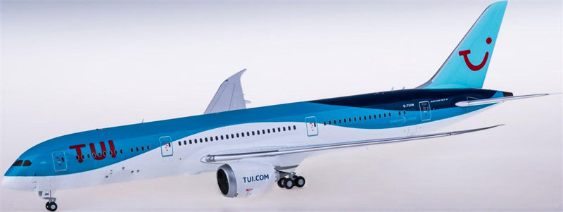 Geminijets TUI Airways Boeing 787-9 G-TUIM 1:200 Diecast Model view 1