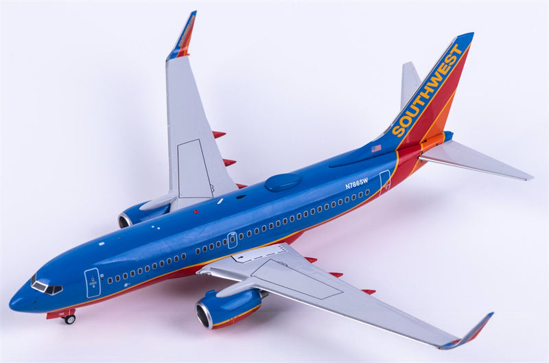 NG Models Southwest Airlines Boeing 737-700 N786SW 1:200 Diecast Model view 3