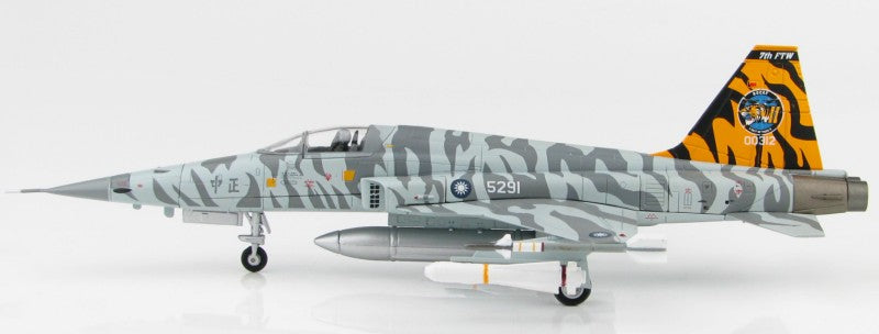 HOBBY MASTER ROCAF F-5E 7th FTW 1:72 Model 2018  Tiger II 5291 / 00312