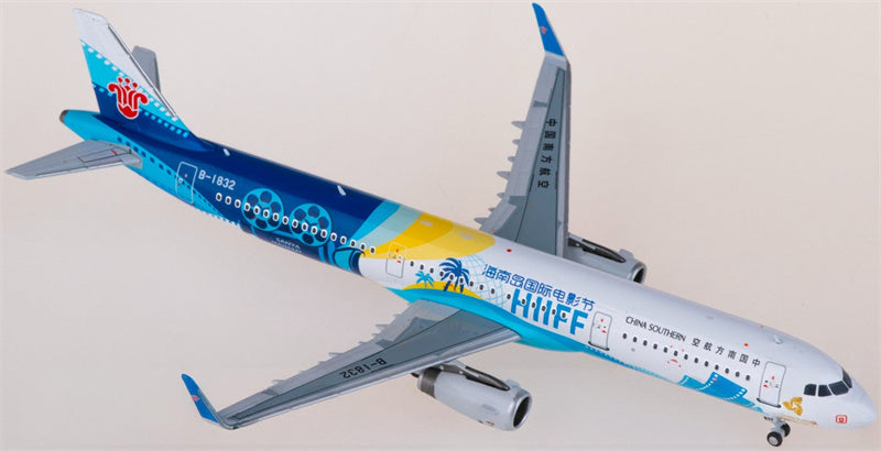 FLOZ China Southern Airbus A321 B-1832 1:400 Aircraft Pre-built  Airliner Model Display