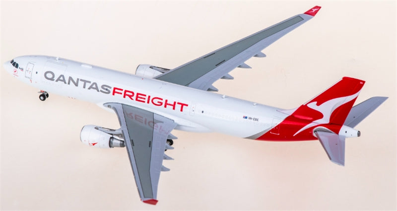 JC Wings Qantas Freight Airbus A330-200P2F VH-EBE 1:400 Diecast Model view 3