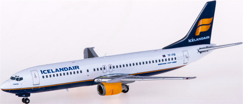 JC Wings Icelandair Boeing 737-400 TF-FID 1:400 Diecast Model view 2
