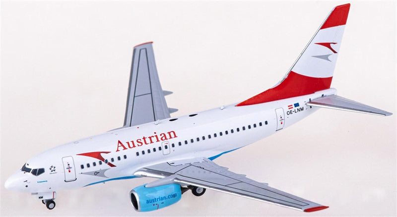 NG Models Austrian Airlines Boeing 737-600 OE-LNM 1:400 Diecast Model view 2