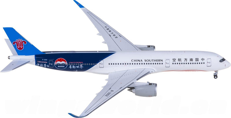 Panda China Southern Airlines Airbus A350-900 B-30CE 1:400 Diecast Model view 4