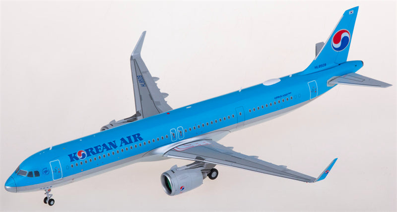 JC Wings Korean Air Airbus A321neo HL8509 1:200 Diecast Model view 2