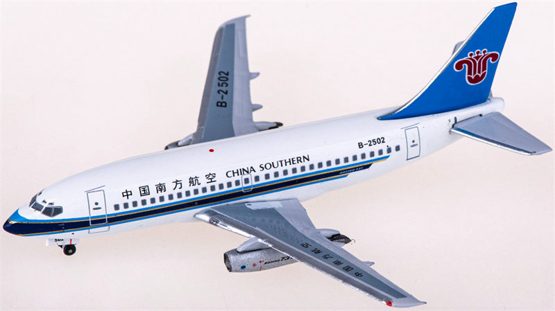 Yu China Southern Boeing 737-200 B-2502 1:400 Diecast Model view 1