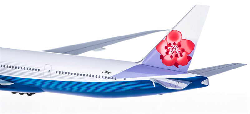 Hogan China Airlines Boeing 777-300ER B-18007 1:200 ABS Model view 5