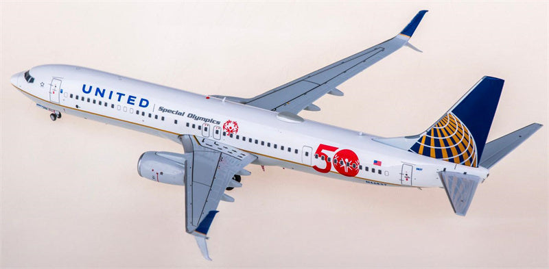 JC Wings 1:200 United Airlines Boeing 737-900ER N66837 Diecast Model view 4