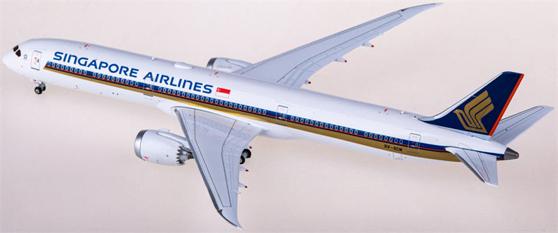 JC Wings Singapore Airlines Boeing 787-10 Dreamliner 9V-SCM 1:400 Diecast Model view 1