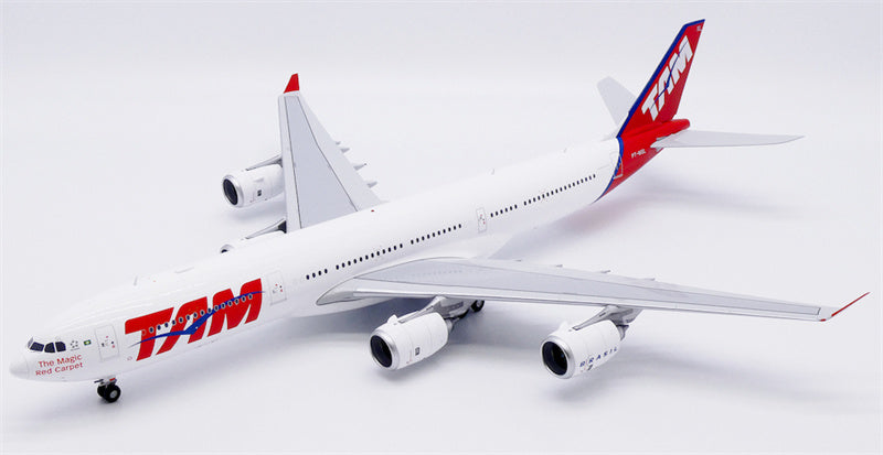 JC Wings 1:200 TAM Airlines Airbus A340-500 PT-MSL Diecast Model view 6