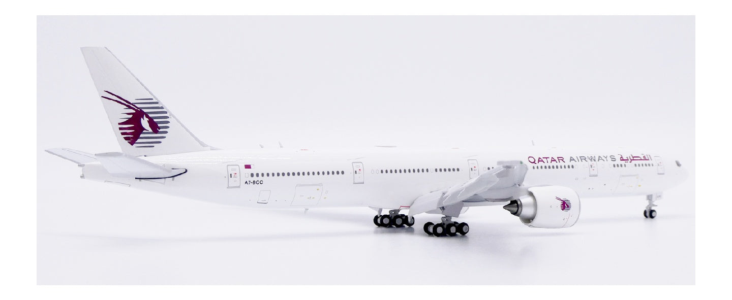 JC Wings 1:400 Qatar Airways Boeing 777-300ER A7-BOC Flaps Down DIECAST Model