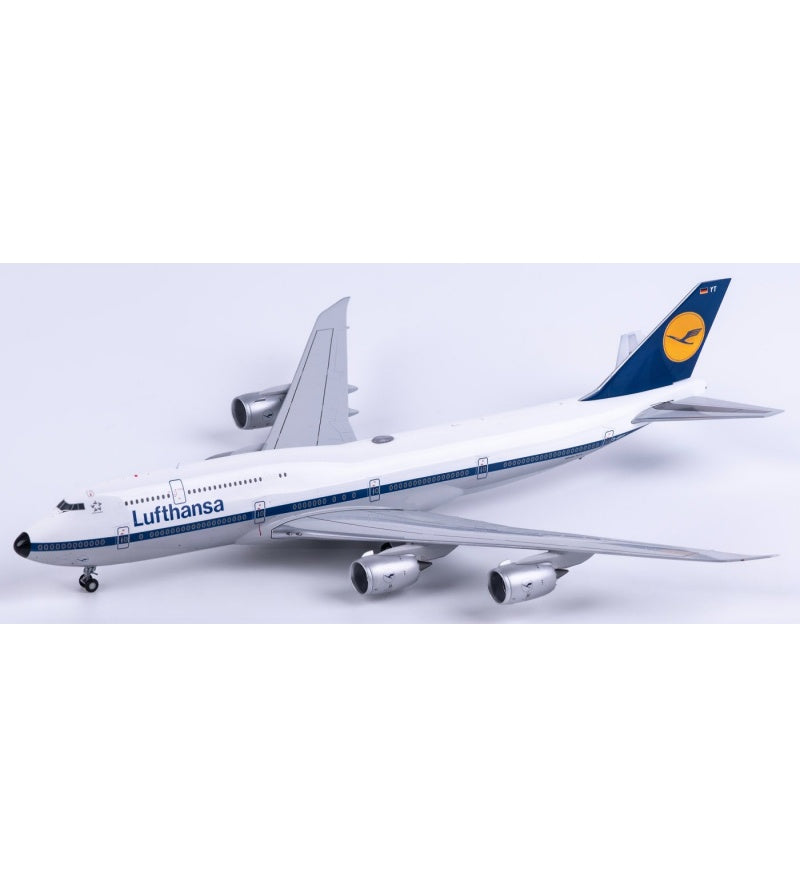 JC Wings 1:200 Lufthansa Boeing 747-8 D-ABYT  DIECAST Model