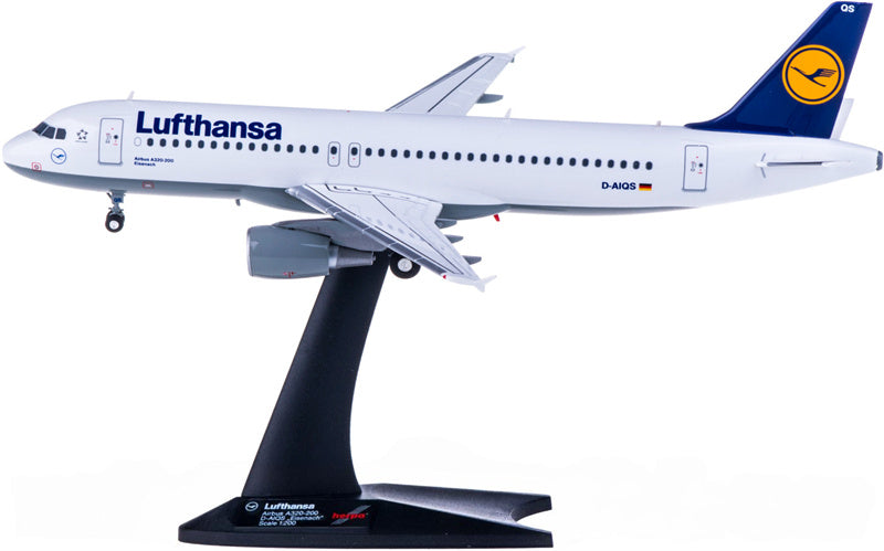 Herpa Lufthansa Airbus A320 D-AIQS 1:200 ABS Model view 4