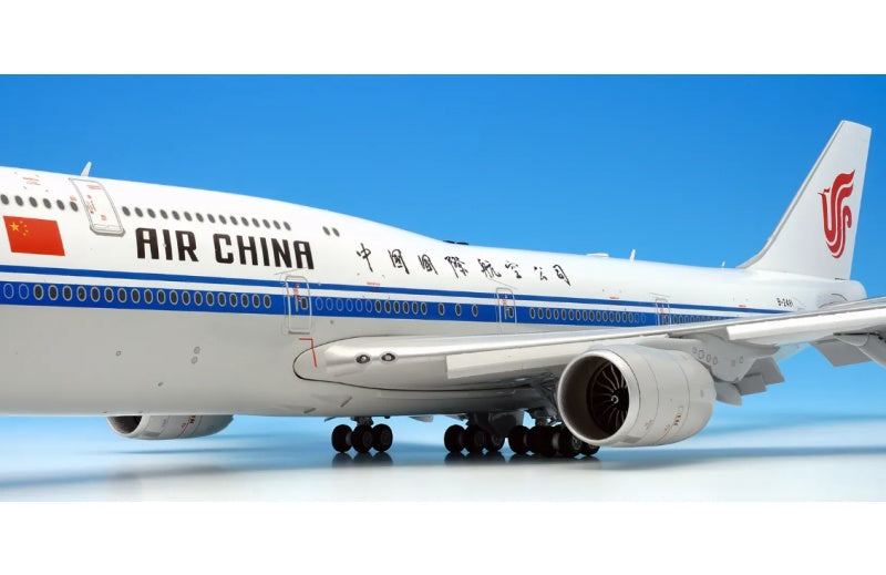 SQ Wings 1:200 Air China B747-8I B-2481 Flaps down DIECAST Model