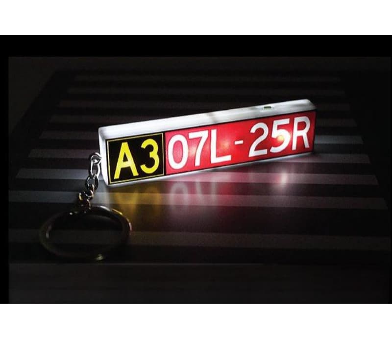 Fantasy Wings Hong Kong International Airport taxiway signage keychain  Key chain Pre-built  Airliner Model Display