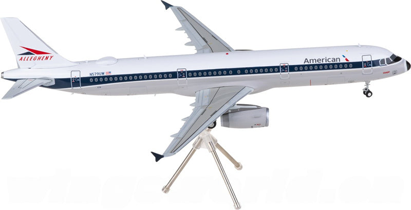 Geminijets American Airlines Airbus A321 N579UW 1:200 Diecast Model view 1