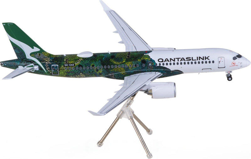 Geminijets Qantas Airways A220-300 VH-X4A 1:200 Diecast Model view 1