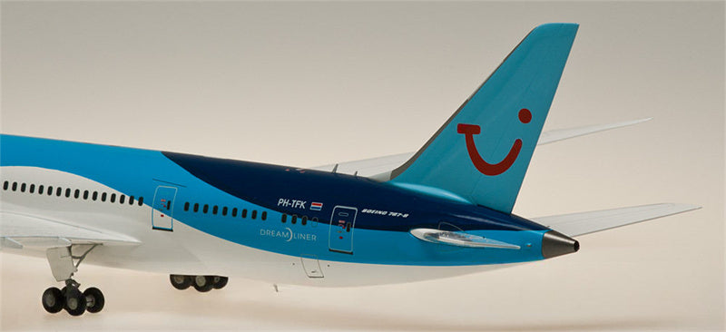 JC Wings Arkefly Boeing 787-8 PH-TFK 1:200 Diecast Model view 1
