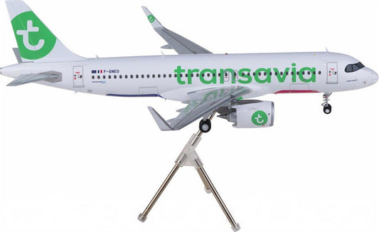 Geminijets Transavia Airbus A320neo F-GNEO 1:200 Diecast Model view 1
