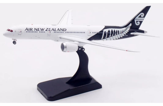 Aviation 1:400 Air New Zealand B787-9 ZK-NZR  DIECAST Model
