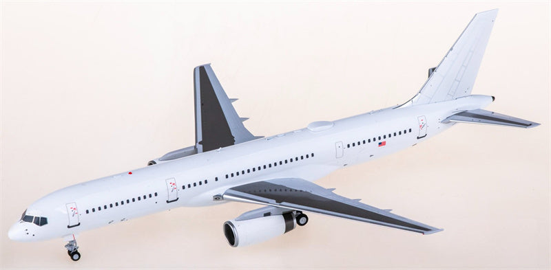 NG Models 1:200 USAF Boeing 757-200 C-32B 932132 Diecast Model view 2