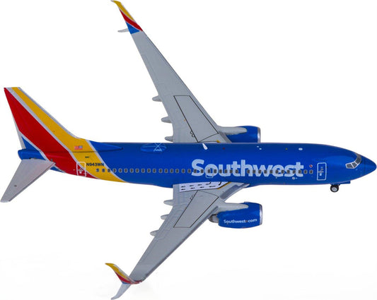 Geminijets Southwest Airlines Boeing 737-700W N943WN 1:400 Diecast Model view 1