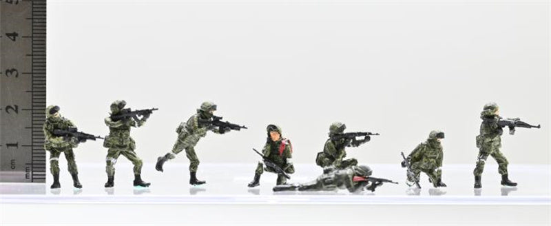 3R Russian combat group  8 members group 1:72 Figure Pre-built Model