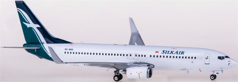 Phoenix SilkAir Boeing 737-800 9V-MGQ 1:400 Diecast Model view 3