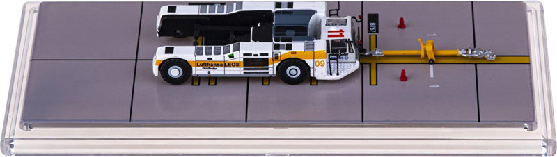 JC Wings Lufthansa Towbarless Tractor 1:200 Accessory Model view 1