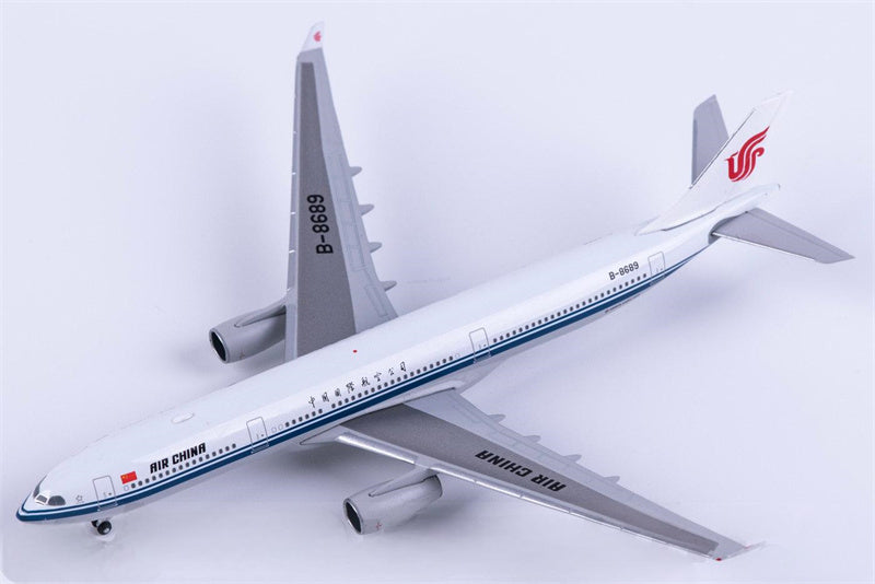 Herpa Air China Airbus A330-300 B-8689 1:500 Diecast Model view 4