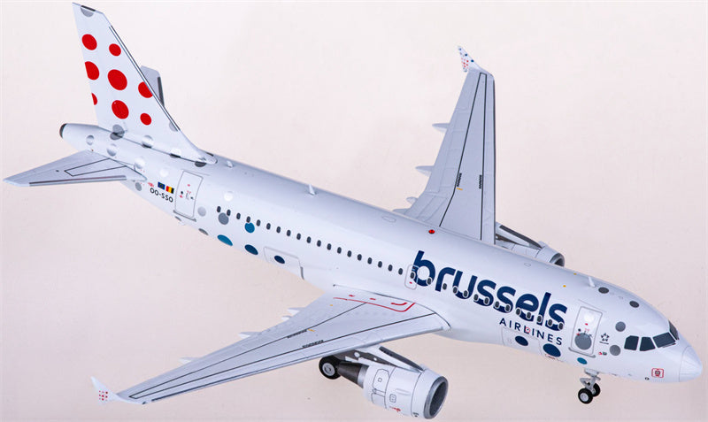 JC Wings Brussels Airlines for Airbus A319 OO-SSO 1:200 Airplane Pre-built  Airliner Model Display
