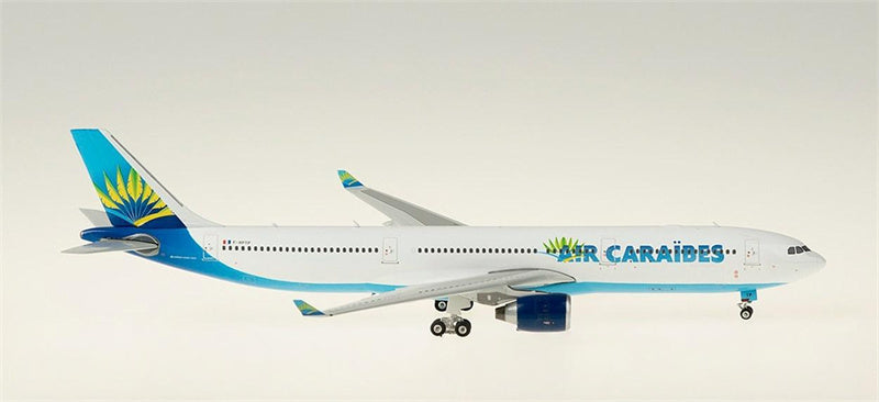 Phoenix Air Caraibes Airbus A330-300 F-HPTP 1:400 Diecast Model view 4