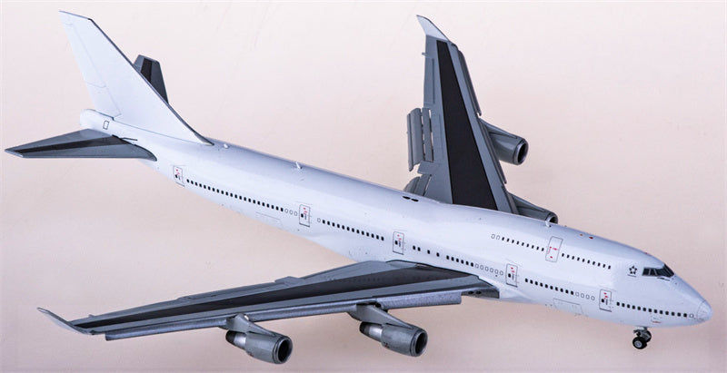 JC Wings Boeing 747-400 PW Engine Blank Flaps Down 1:400 Diecast Model view 1