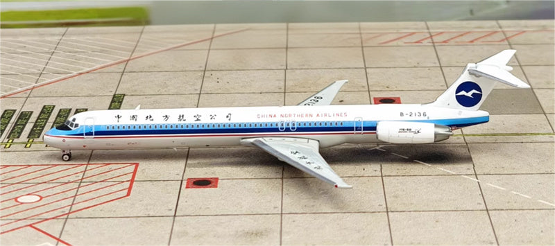 Phoenix China Northern Airlines McDonnell Douglas MD-82 B-2136 1:400 Aircraft Model